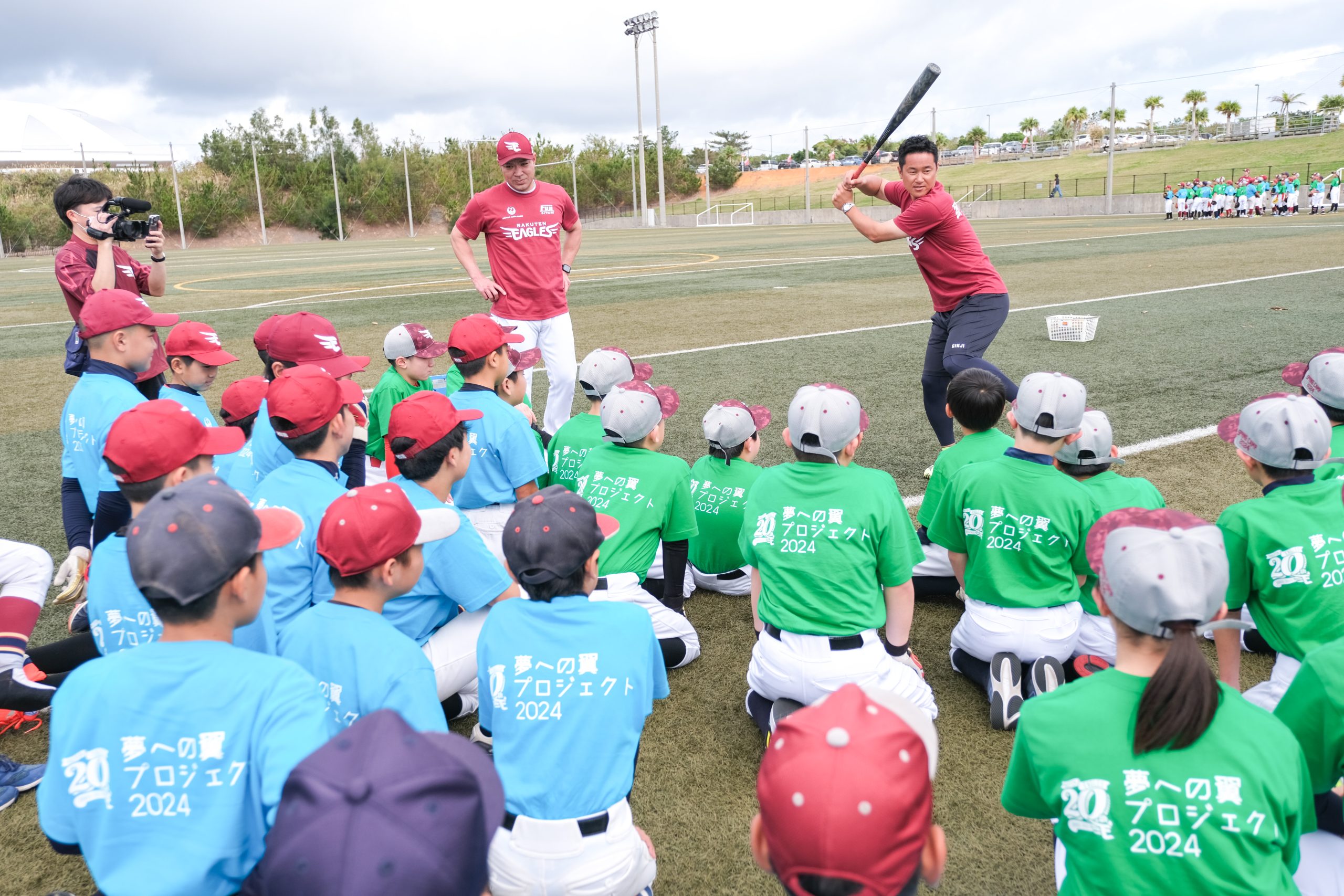 アンバサダー銀次も登場！選手との交流を通じて、子どもたちの夢
